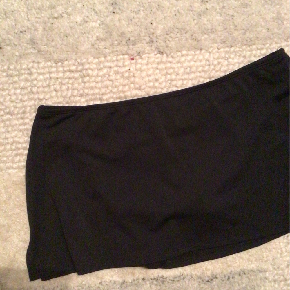 Black swim skirt